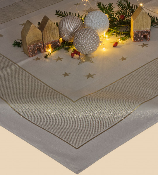 Mitteldecke mit Goldsternen