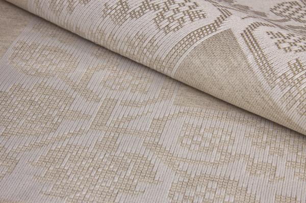 Mitteldecke mit Weinranken-Borde in Kreuzstich-Charakter