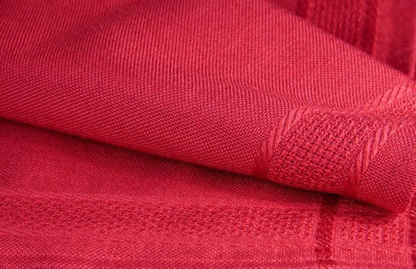 Mitteldecke mit Leinencharakter